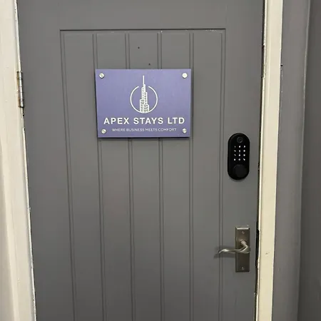 Centre Fully Equipped Perfect For Long *