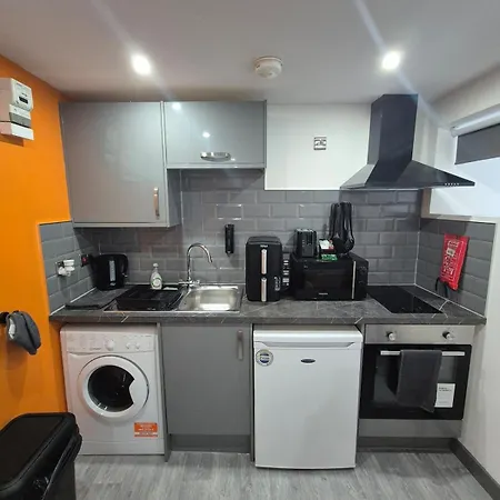 Centre Fully Equipped Perfect For Long *