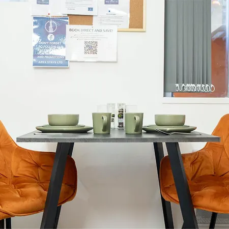 Centre Fully Equipped Perfect For Long Bradford (West Yorkshire)